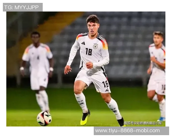 多家英超德甲球队争夺20岁奥格斯堡中场新星科穆尔 多家英超德甲球队争夺20岁奥格斯堡中场新星科穆尔