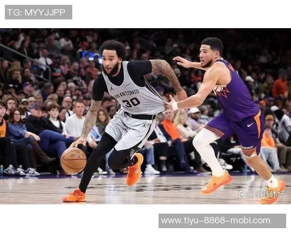 太阳队第三节发力净胜马刺13分成功反超6分迎接决胜时刻 太阳队第三节发力净胜马刺13分成功反超6分迎接决胜时刻